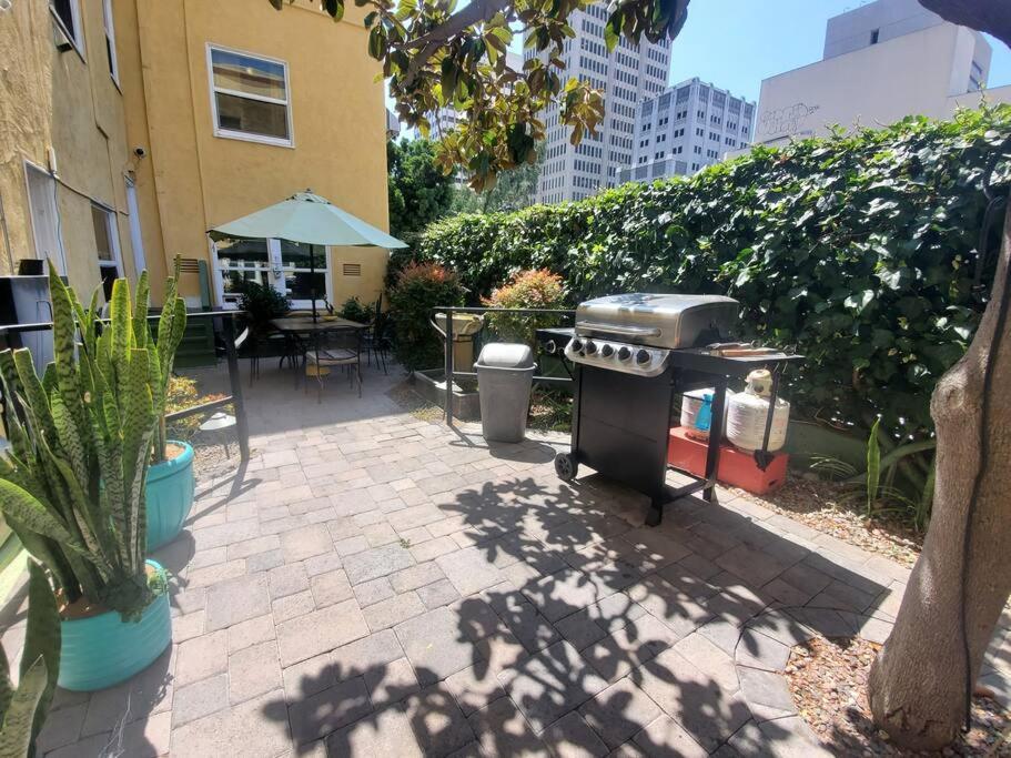 Time-Themed Studio Mile Away From Convention Center! Located In The Heart Of San Diego Downtown! Apartment Bagian luar foto